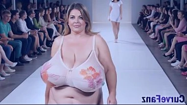Plus sized models on runway