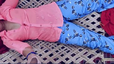 Today Exclusive Cute Desi Girl Pussy Licking