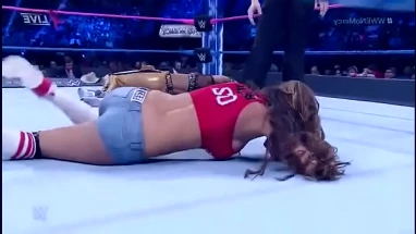 Nikki Bella vs Carmella. No Mercy 2016.