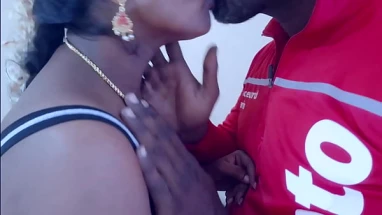 hot tamil aunty fucks delivery boy
