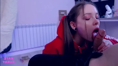 Little red riding hood made a blowjob