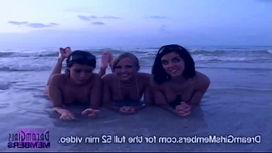 Girls Kissing And Getting Naked In Public On Vacation