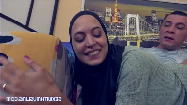 hot babes sucking dicks
