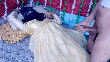 yellow dressed desi bride pussy fucking hardsex with indian desi big cock on xvideos india xxx