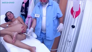 Emily (18 years) visits her gynecologist