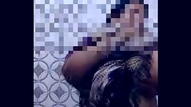 Indian desi milf bathroom hidden camera caught Viral MMS